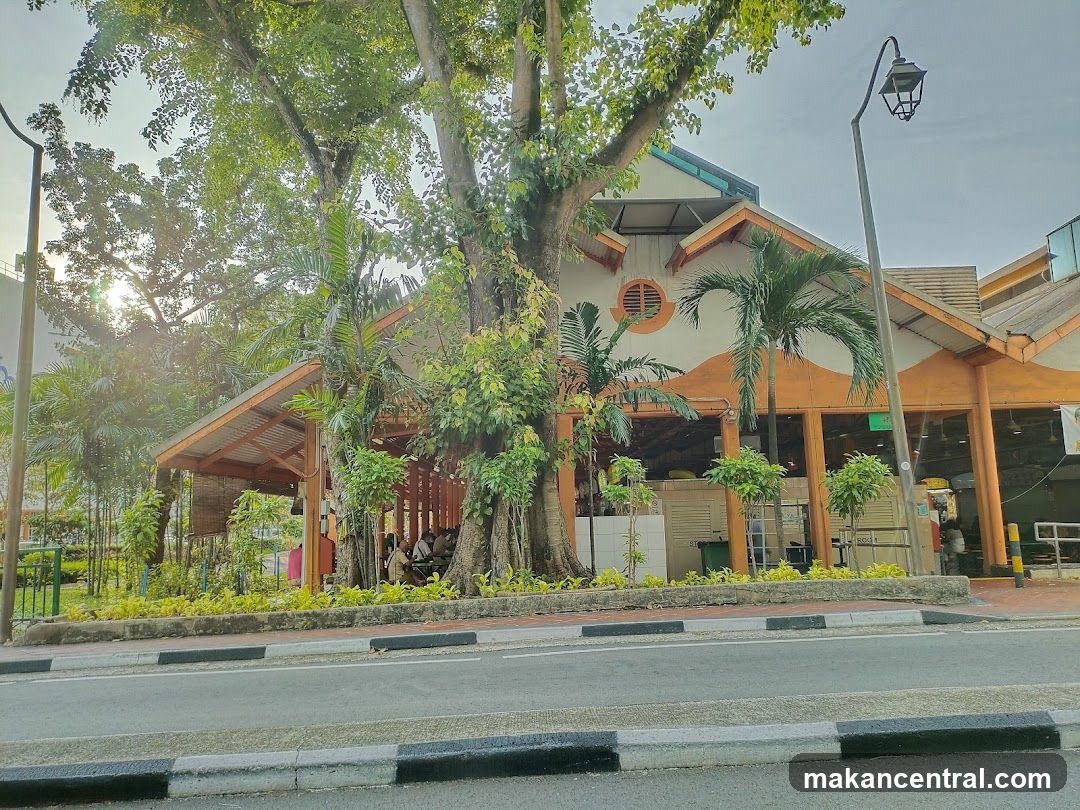 Outdoor café with tropical landscaping