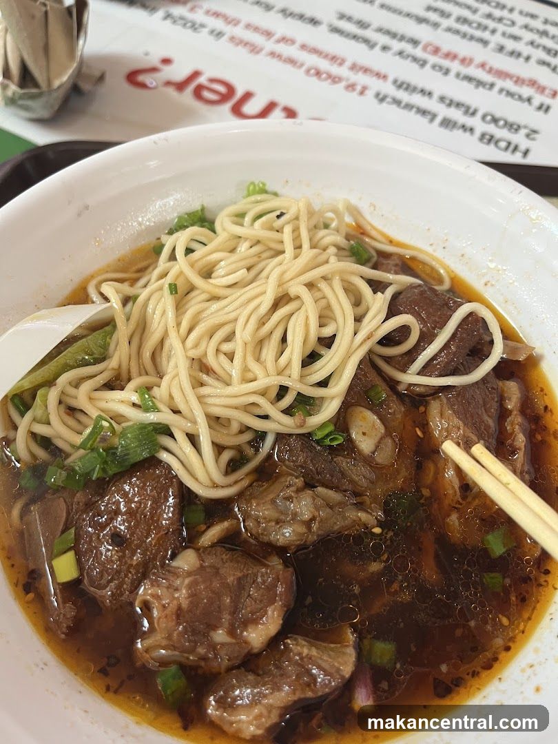 Noodle Bowl with Meat and Vegetables