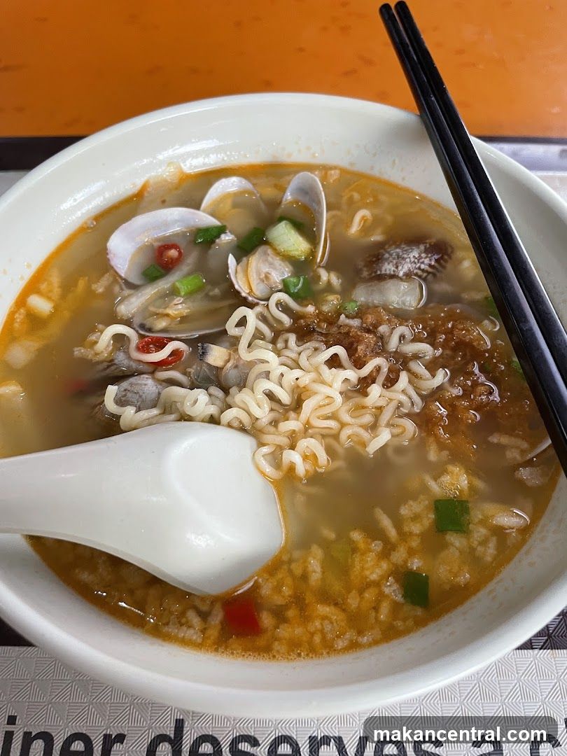 Noodle Soup with Clams