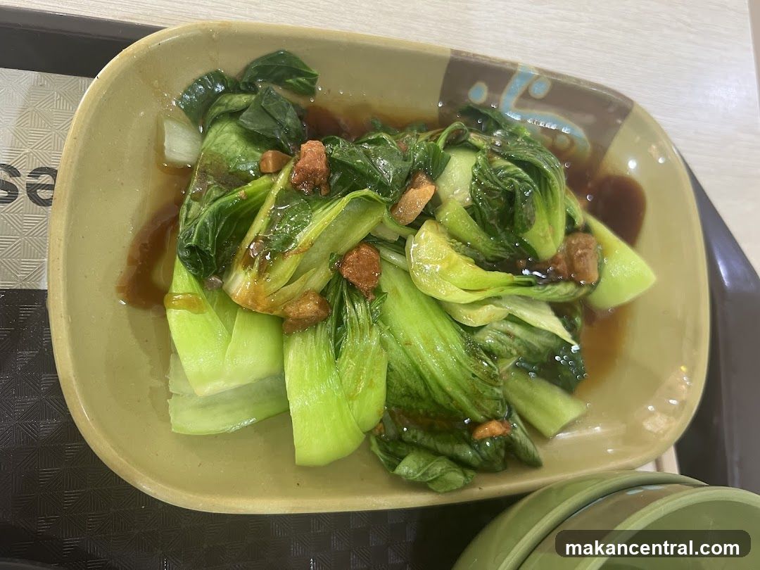 Stir-fried bok choy with sauce