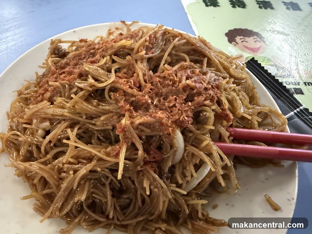 Noodles with toppings