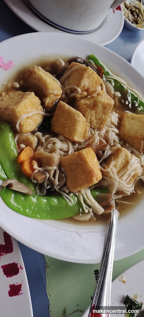 Food dish on table