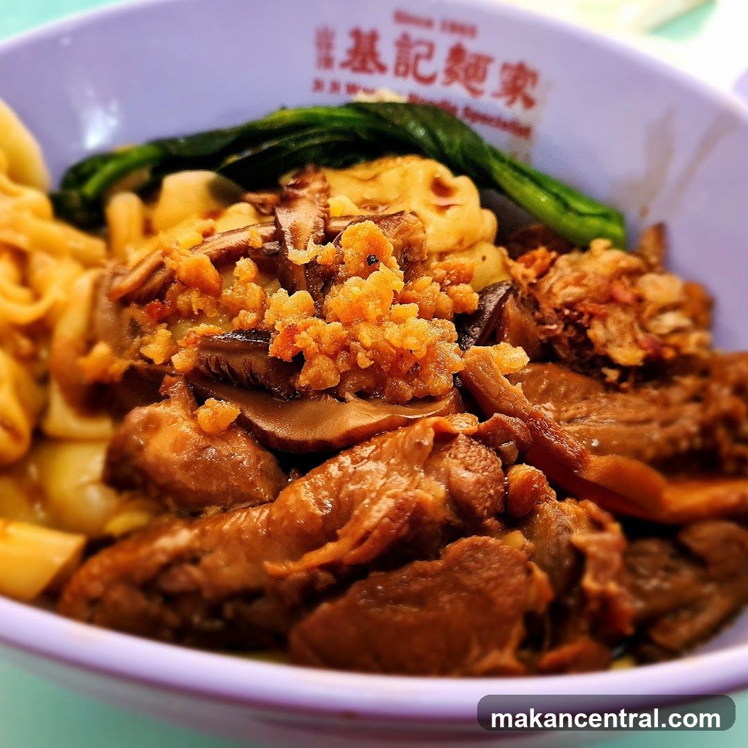 Bowl of Noodles with Meat and Vegetables