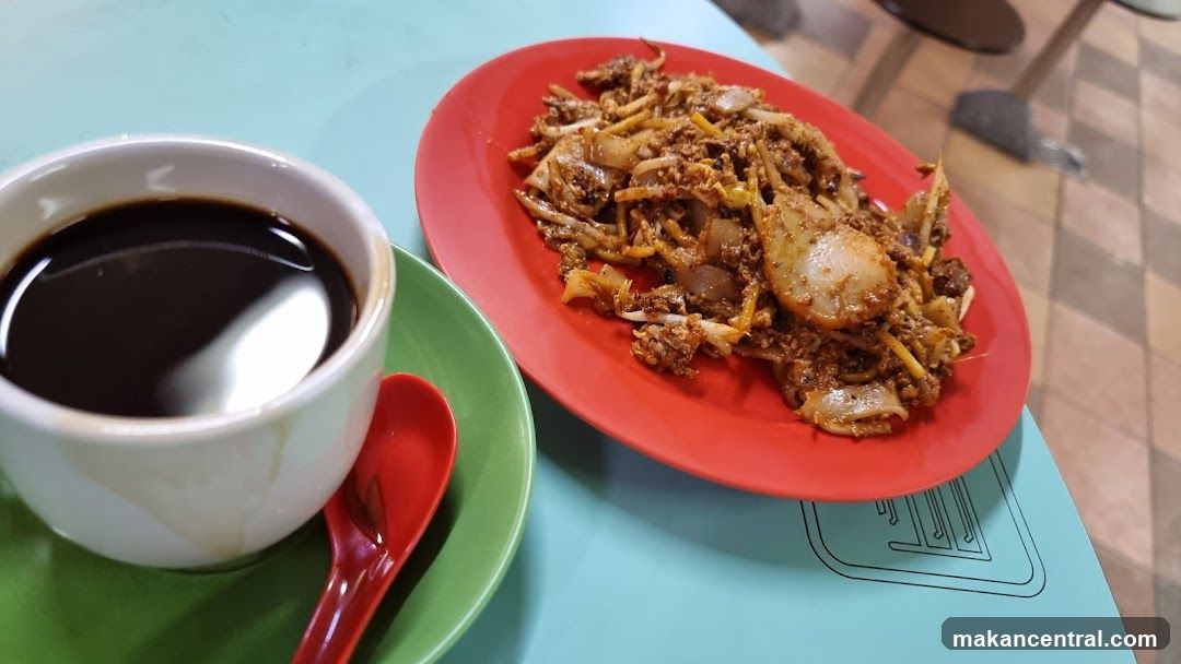 Food and drink at a eatery