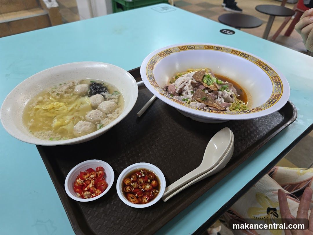 Food served at a hawker stall