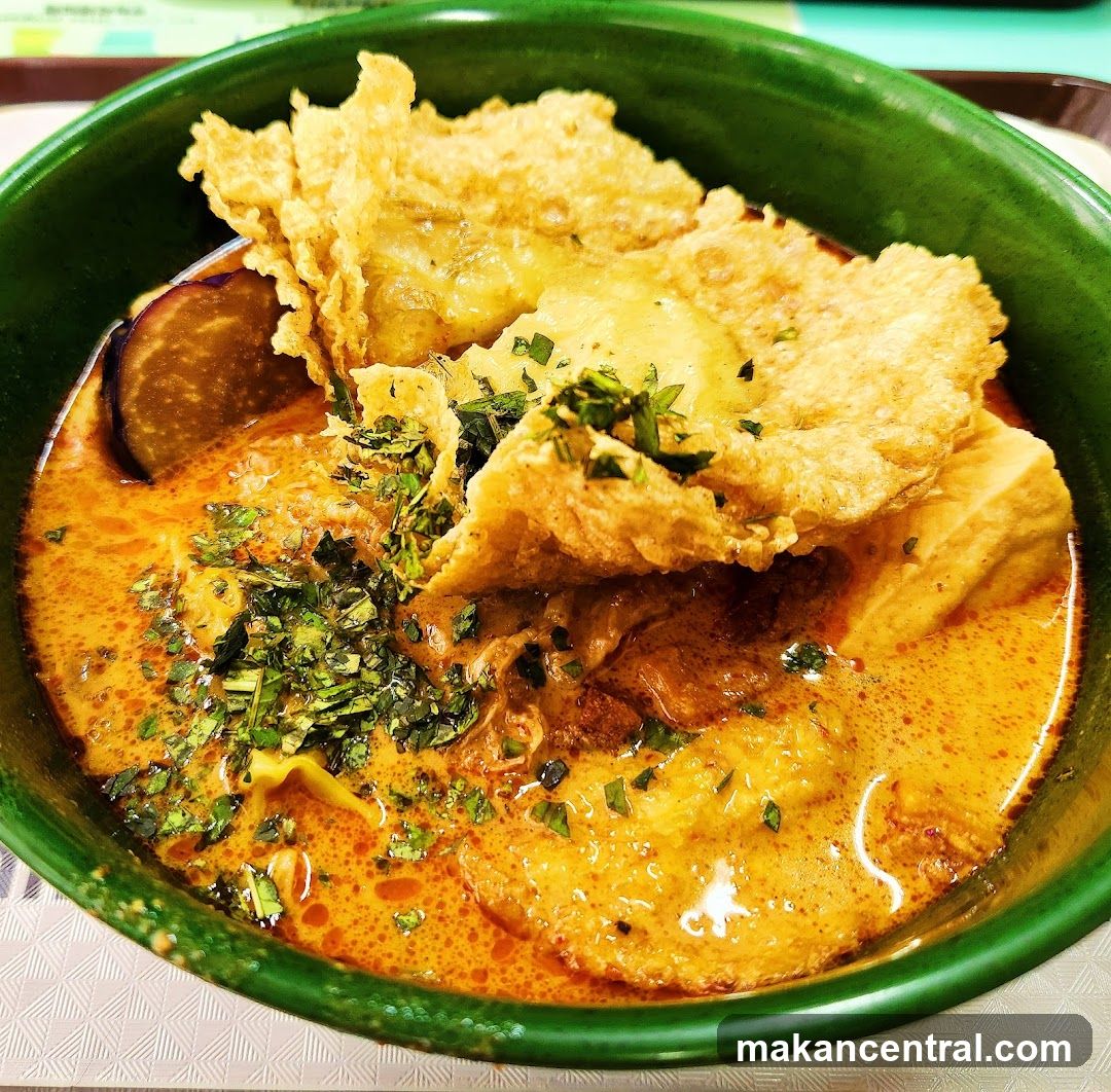 Curry dish in green bowl