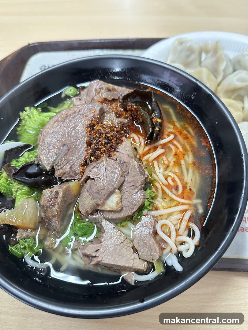 Bowl of Noodles with Meat and Vegetables
