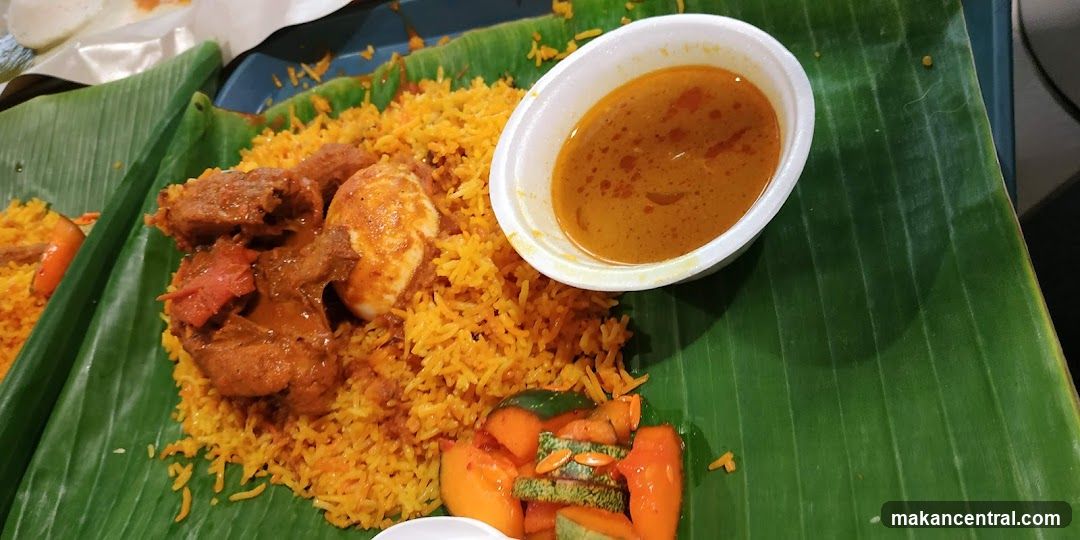 Biryani with Curry and Salad