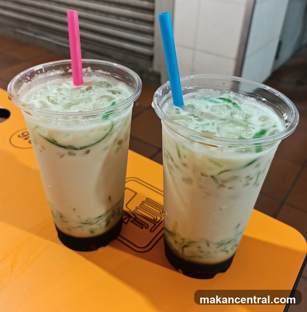 Two glasses of Cendol