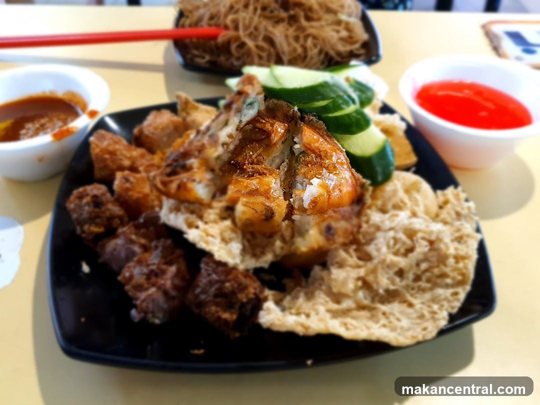 Fried Seafood Platter with Noodles