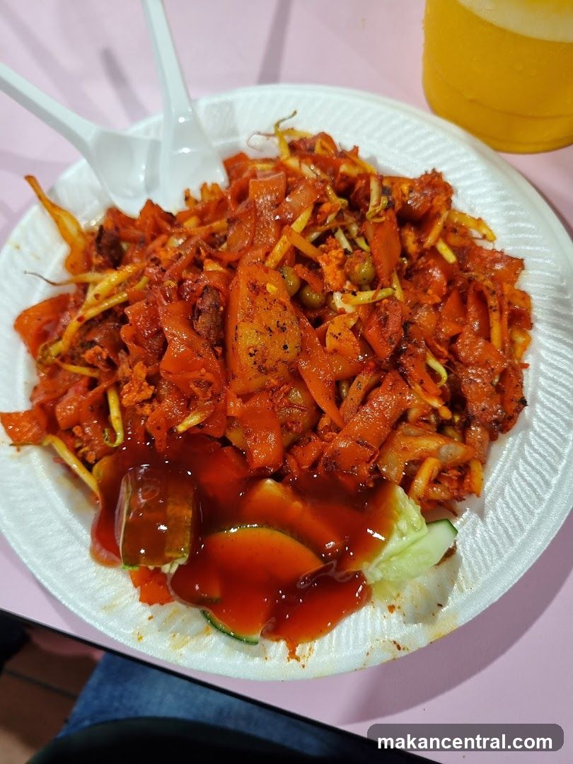 Stir-fried noodles with sauce