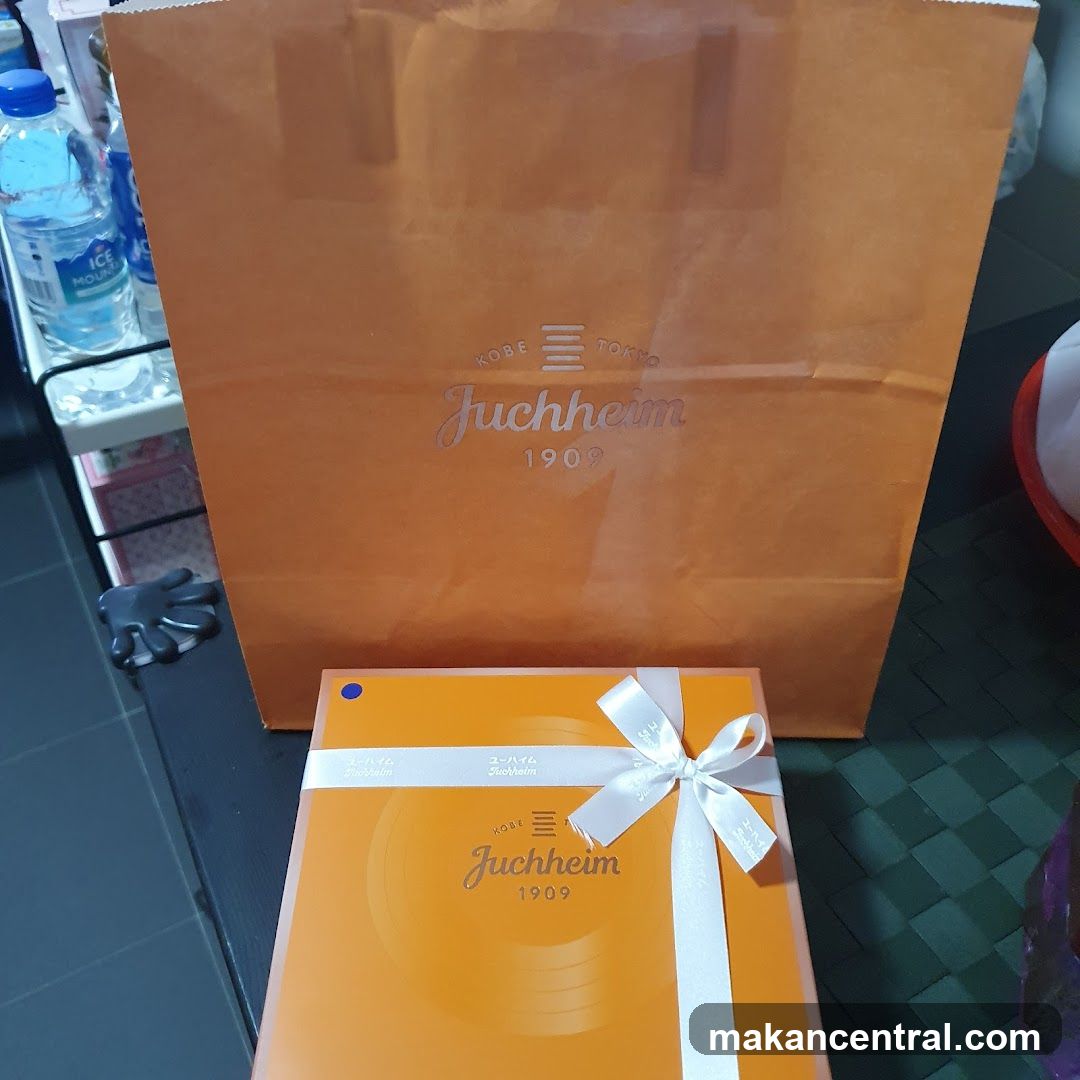 Juchheim Bag and Gift Box