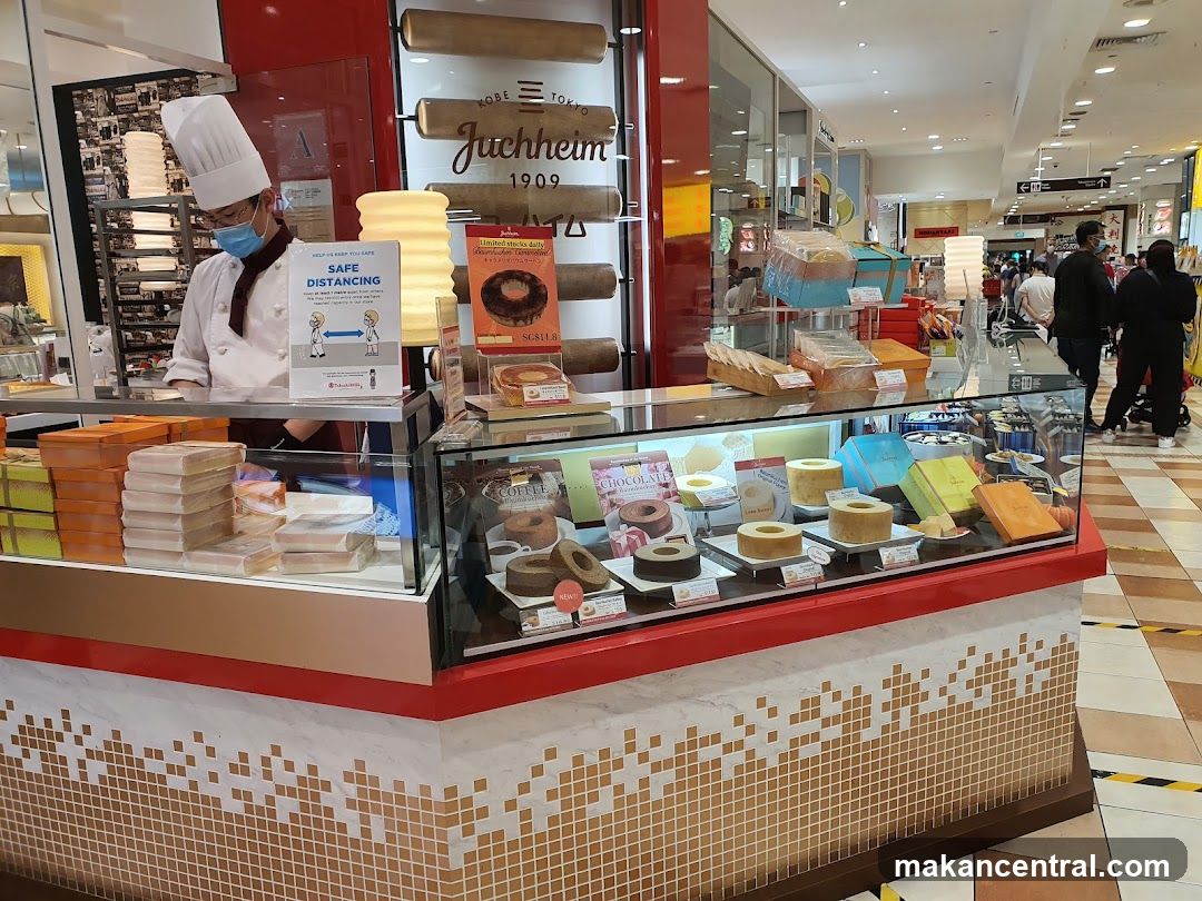 Juchheim Bakery Display