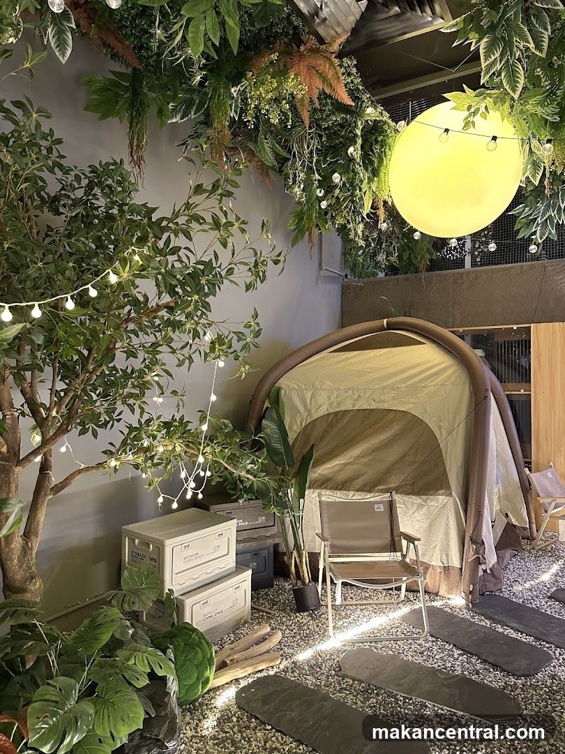 Cozy Glamping Interior