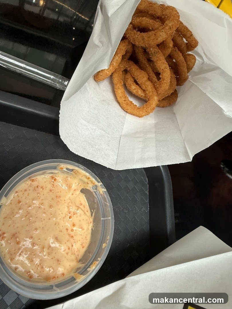 Onion Rings and Dipping Sauce