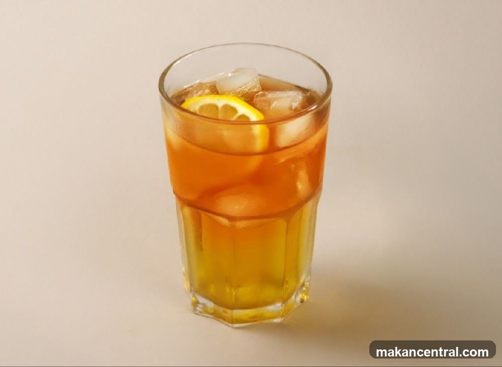 Iced Tea with Lemon