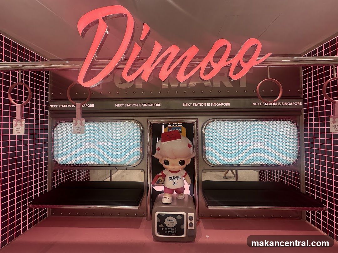 Dimoo World Subway Display