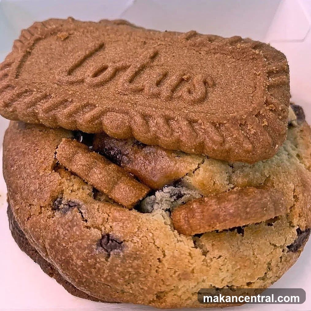 Cookie with Lotus Biscuit