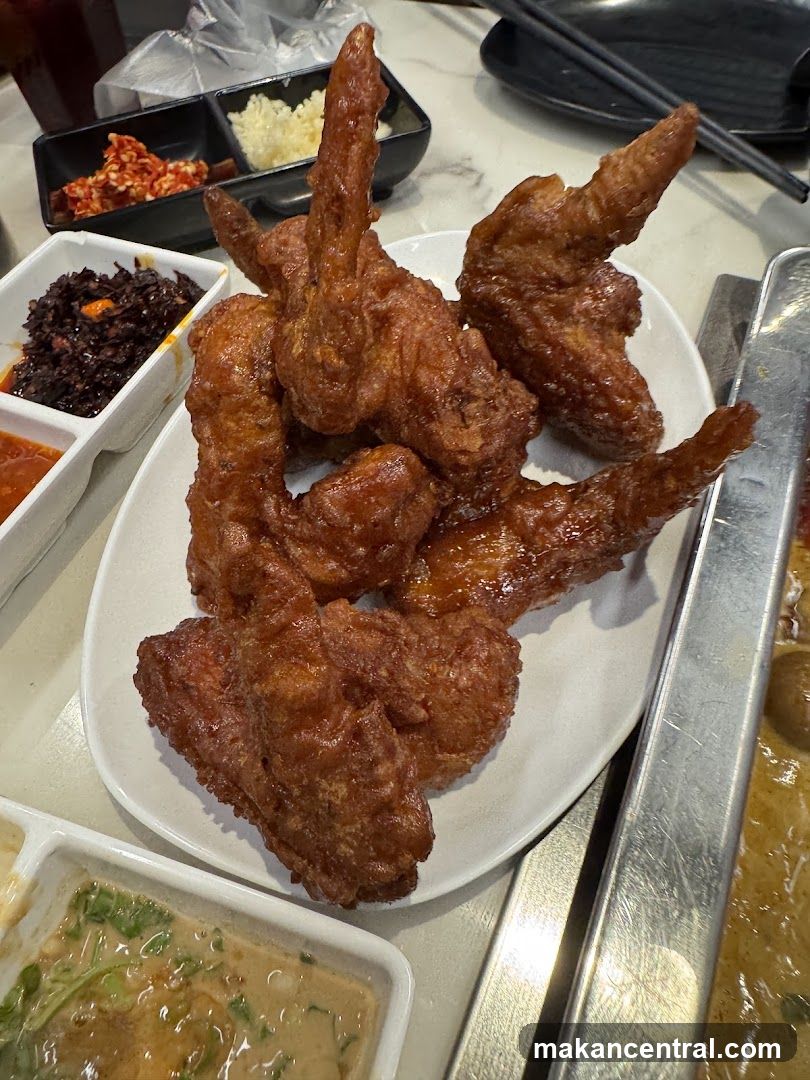 Fried Chicken Wings with Dipping Sauces
