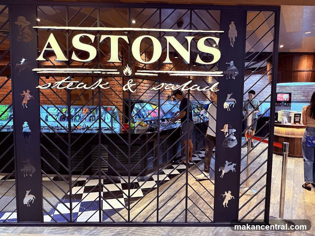 ASTONS Steak & Salad
