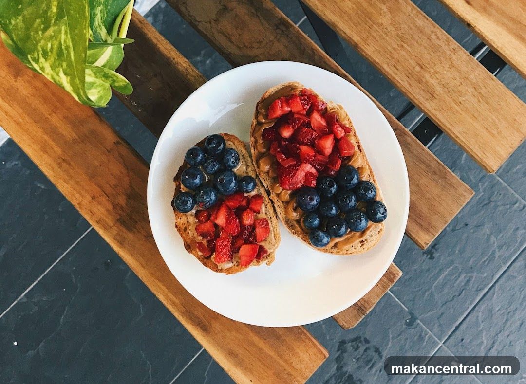 Peanut Butter Toast with Berries