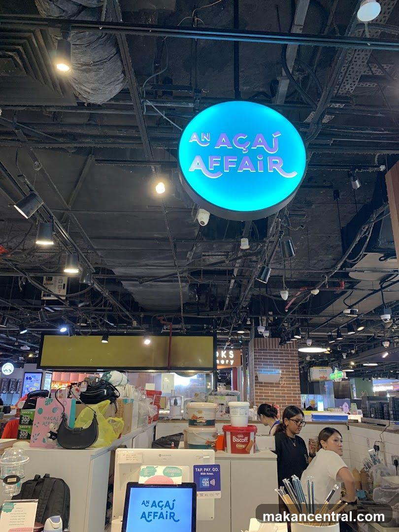 Açaí Affair Counter