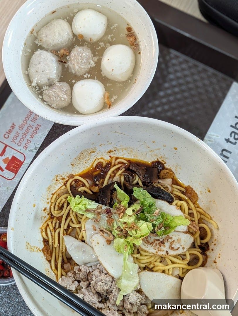 Noodles with Fish Balls and Minced Meat