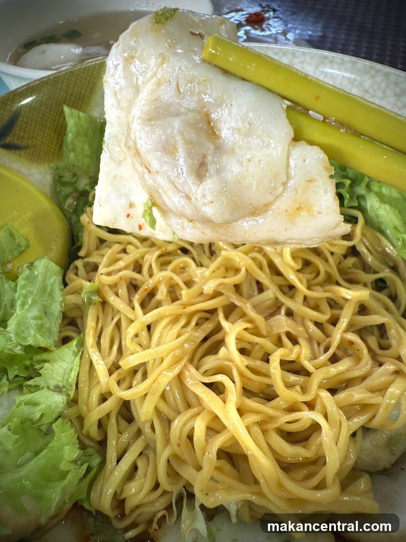 Noodles with Fish Cake