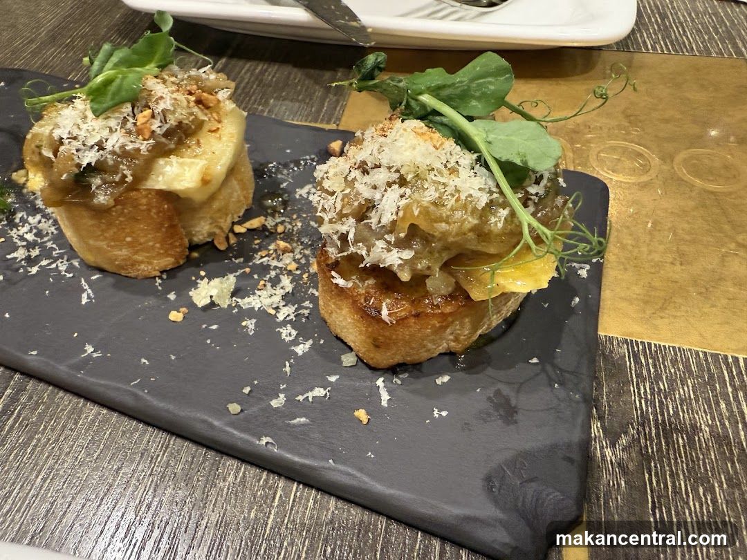 Bruschetta with Toppings