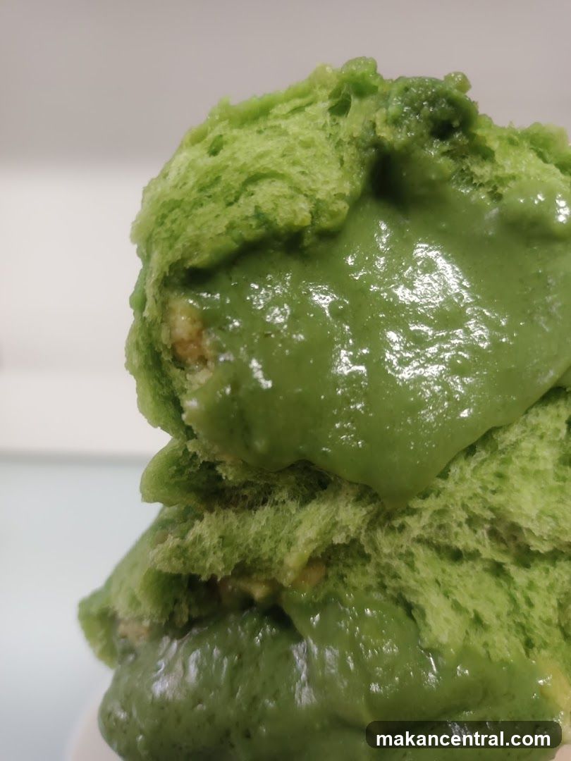 Green Bread with Cream Filling