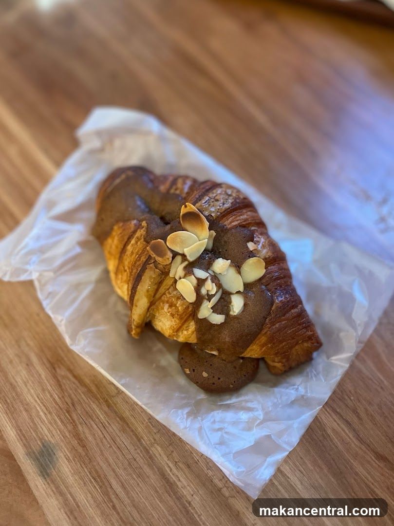 Almond Croissant