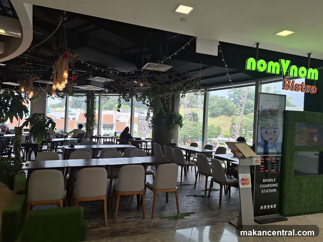 NomVnom Bistro Interior