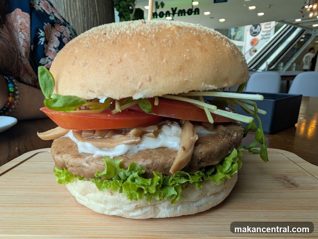 Burger with Mushrooms and Tomatoes