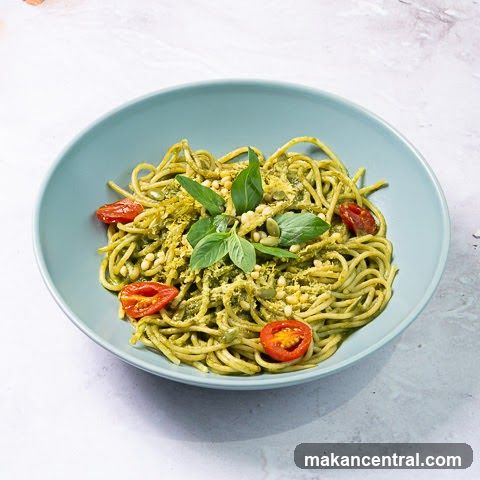 Spaghetti with Pesto
