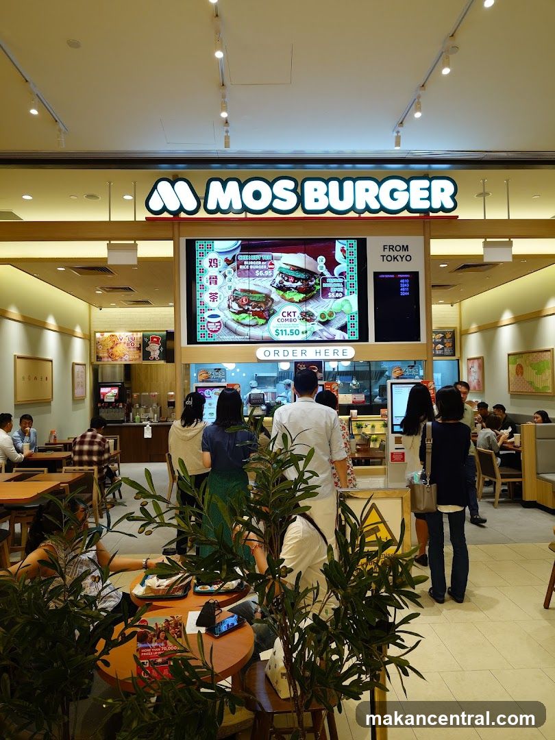 Mos Burger Interior