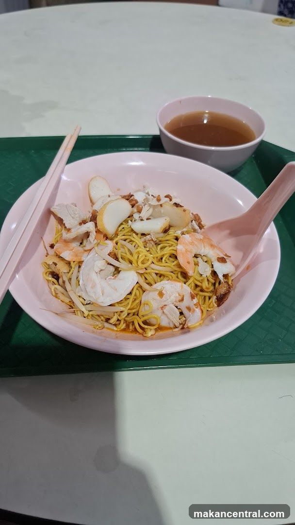Noodles with Shrimp and Fish Cake