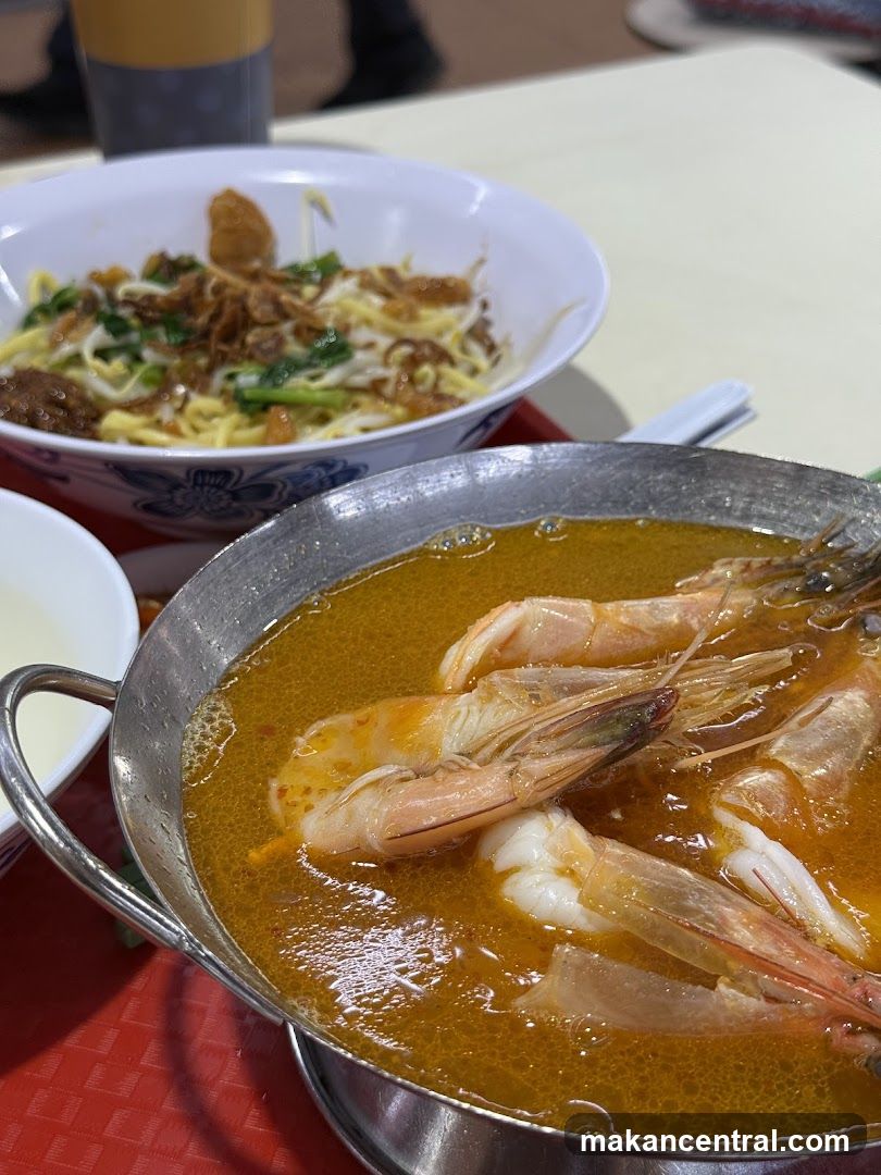 Prawn Noodle Soup and Dry Noodles