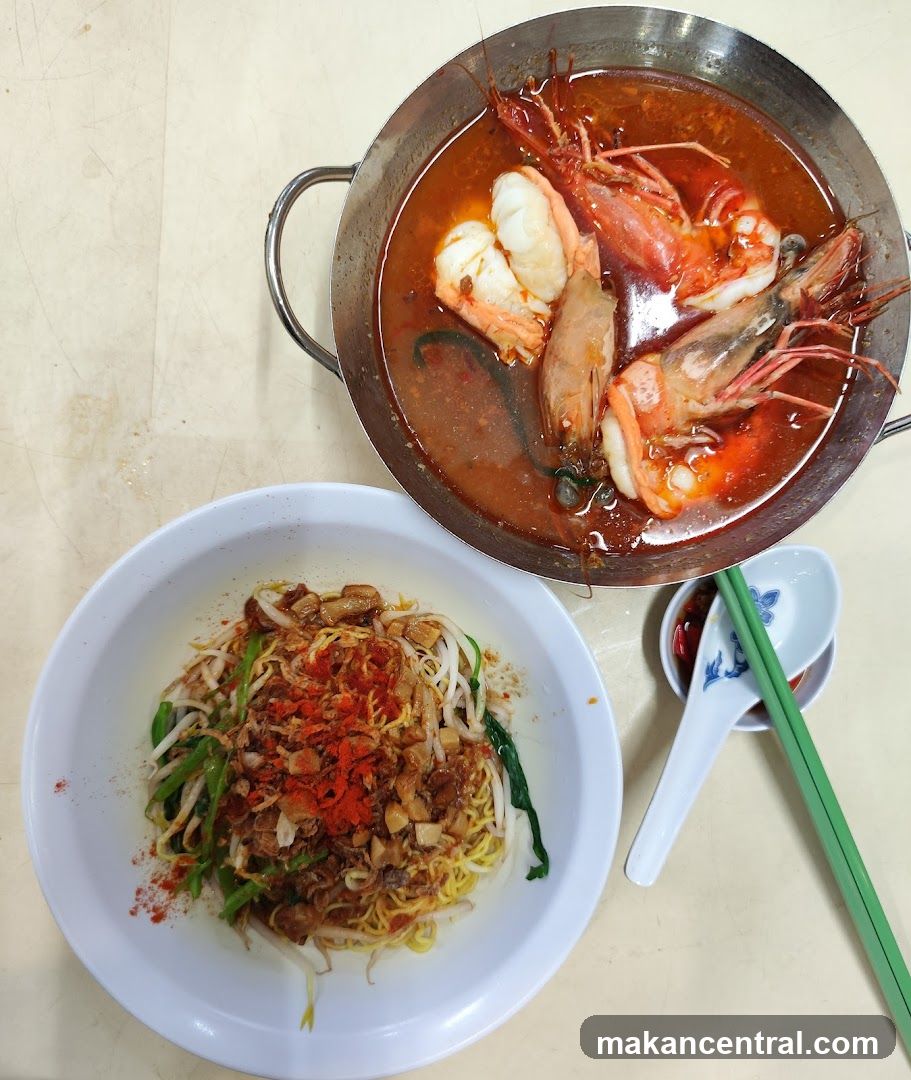 Noodles with Prawn Soup