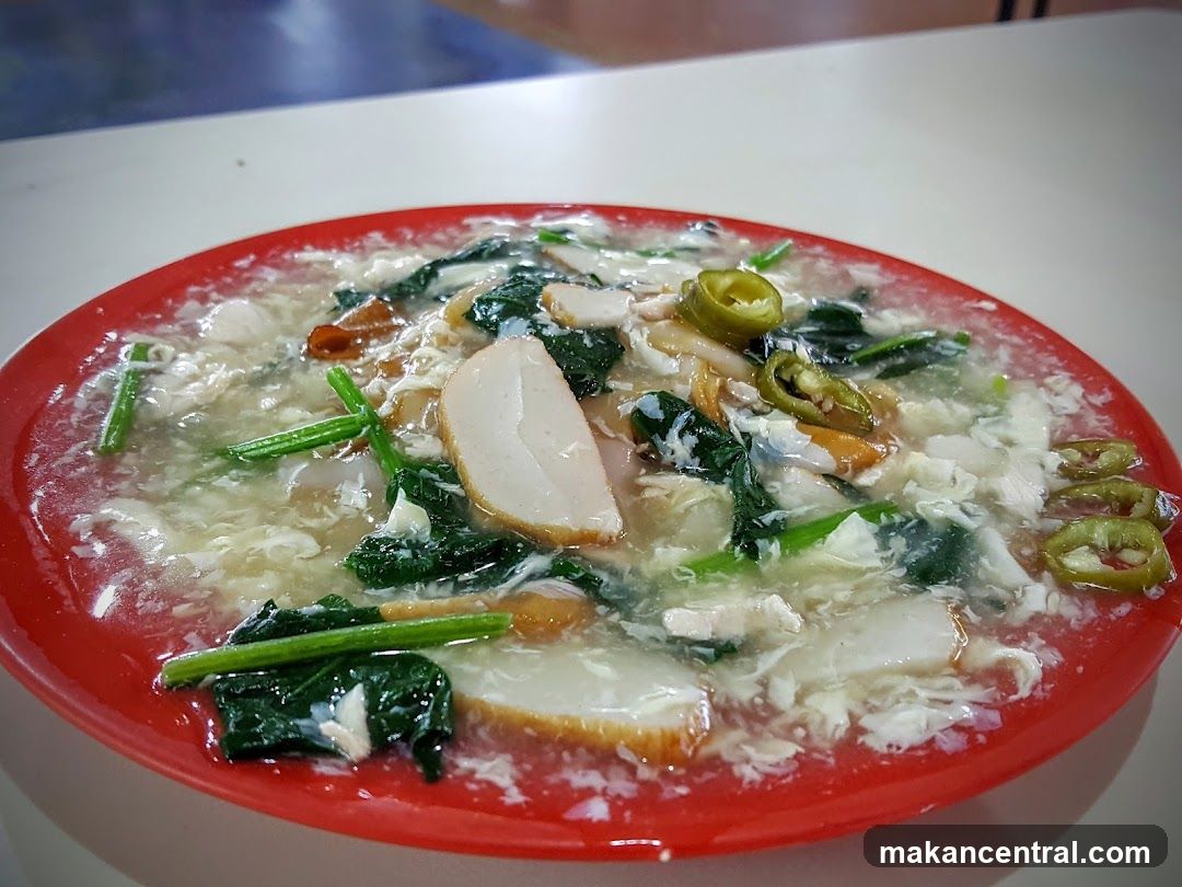 Noodles with Gravy and Vegetables