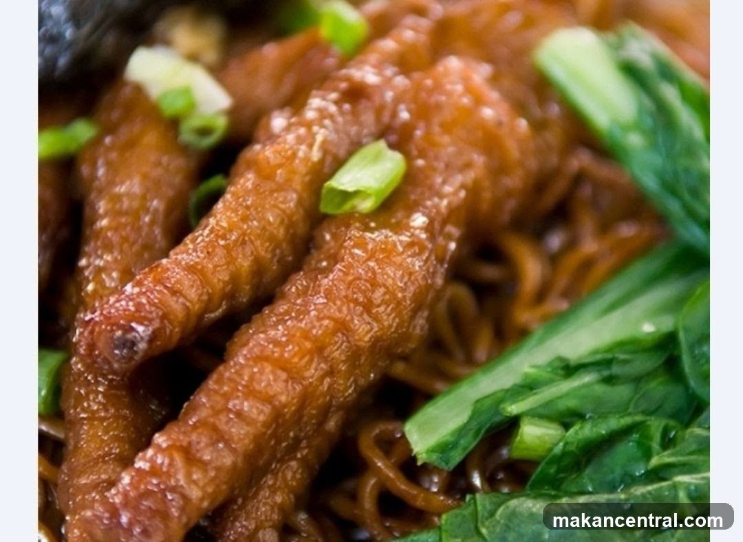 Braised Chicken Feet with Noodles