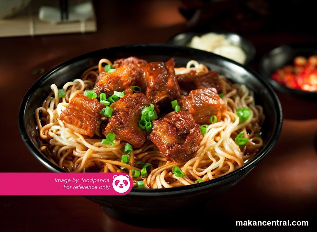 Braised Pork Rib Noodles