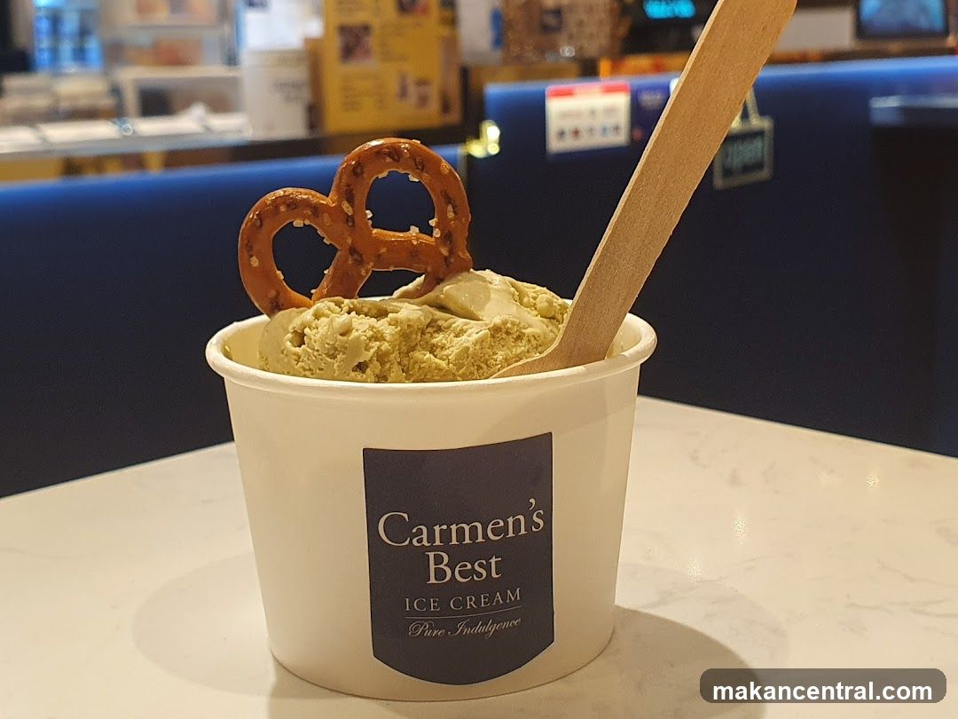 Ice Cream Cup with Pretzel