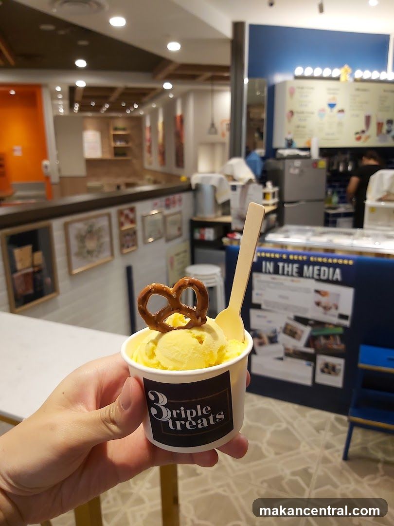 Ice cream with pretzel