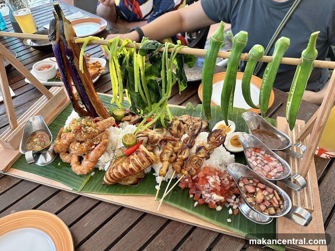 Seafood Platter with Rice and Vegetables