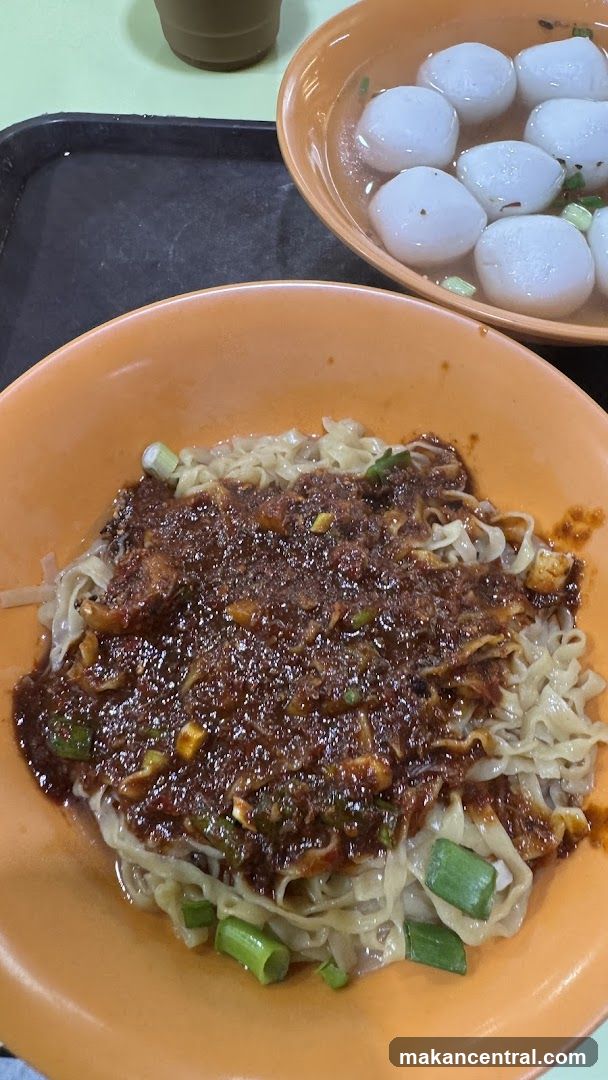 Noodles with Chili Sauce and Fish Balls
