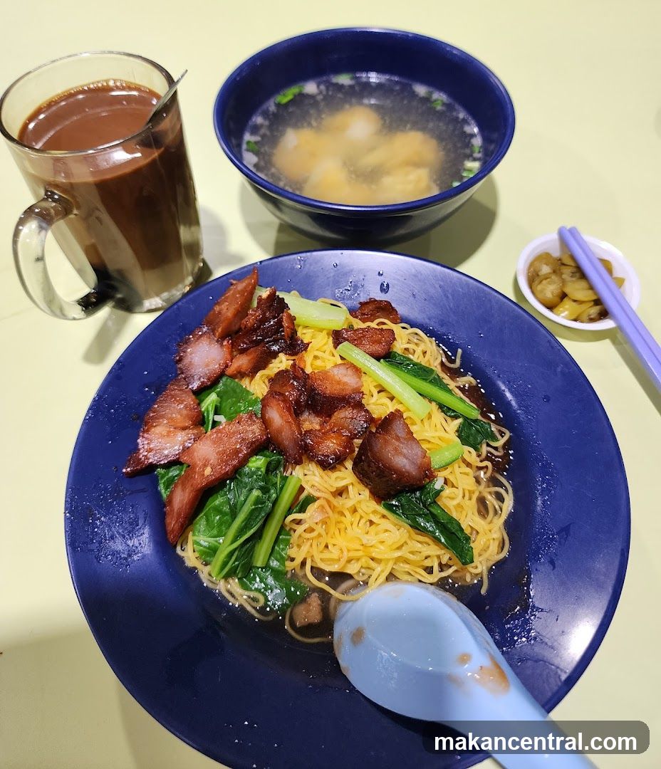 Char Siu Noodles with Wonton Soup and Drink