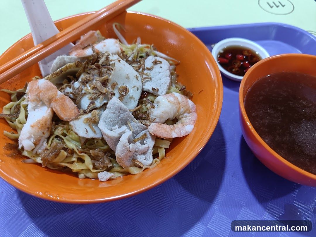 Noodles with Shrimp and Fish Cake