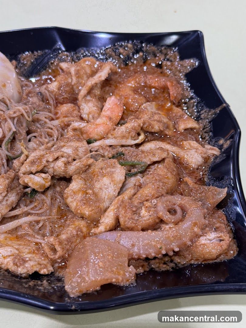 Noodles with Seafood and Meat