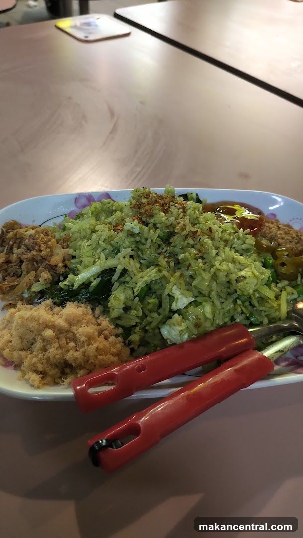 Green Fried Rice with Toppings