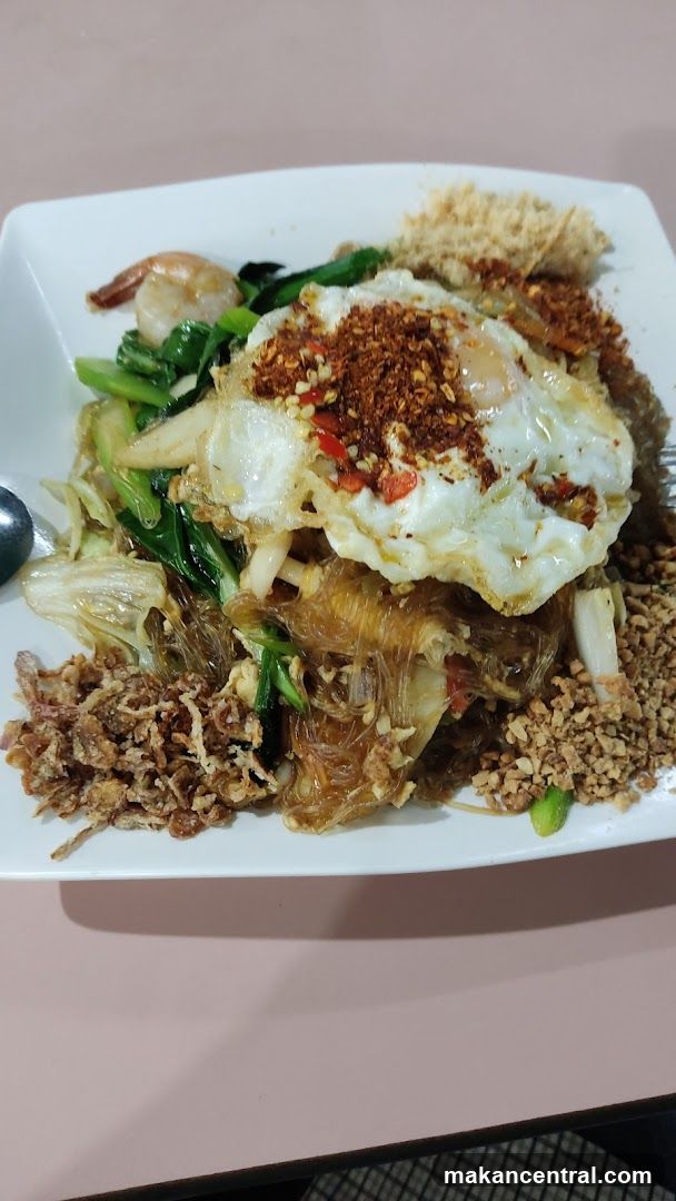 Glass Noodle Dish with Fried Egg and Shrimp